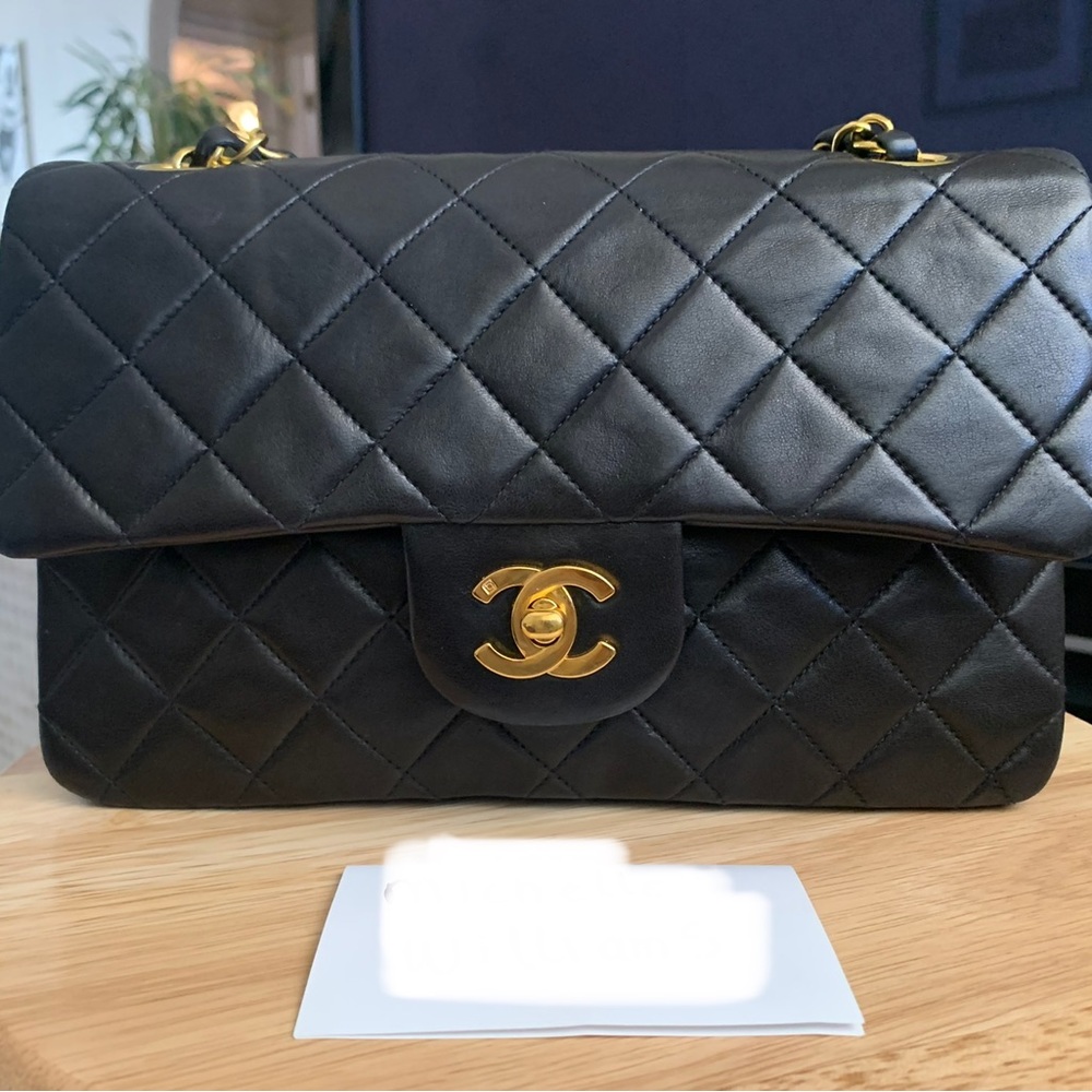 SOLD🎄Vintage Chanel Small Classic Flap🎄